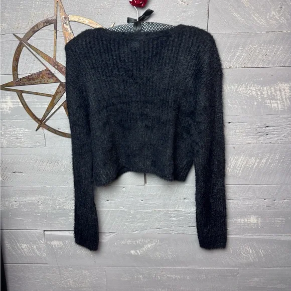 🔥 New Miami for francesca’s fuzzy cropped cardigan - Picture 5 of 7